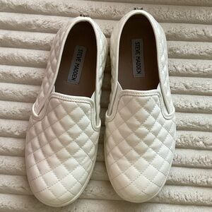 Steve Madden Cream Quilted Slip-On Loafers